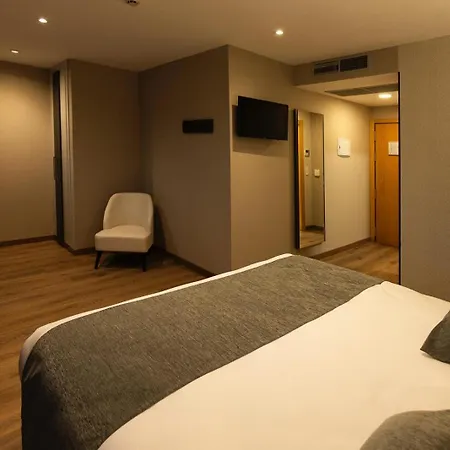 Hotel Estacion 4*