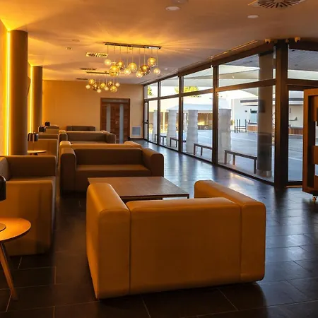 Hotel Estacion 4*